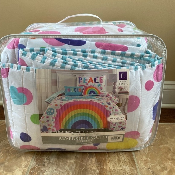 Unicorn Rainbow Reversible Quilt Set - Picture 6 of 7